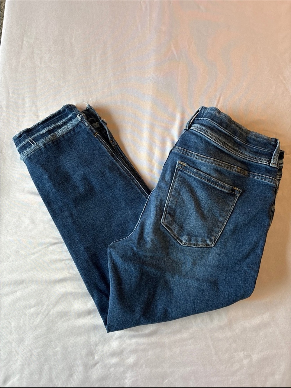 KanCan Medium-Dark Blue Cropped Ankle Jeans with Frayed Hem